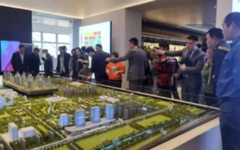 Bất động sản Trung Quốc trì trệ, giá nhà giảm sâu kìm hãm nền kinh tế lớn thứ hai thế giới