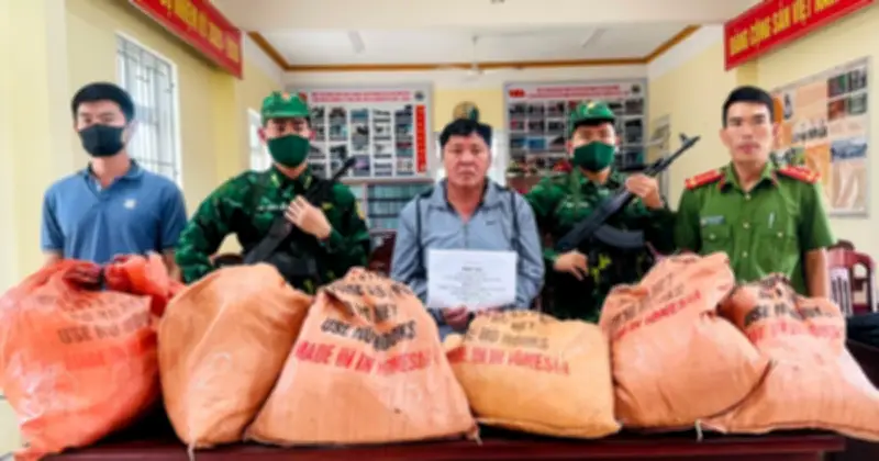 Bắt quả tang đối tượng vận chuyển gần 100 kg thuốc nổ trái phép ở đặc khu Lý Sơn