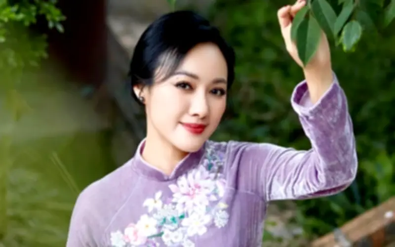 BTV Hoài Anh đón nhận bằng khen thành tích xuất sắc trong năm 2025