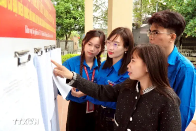 Bầu cử Quốc hội và HĐND: Động lực chuyển hướng những cơn gió ngược