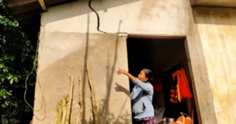 Cụ già 87 tuổi thoát chết trong lũ, người dân vùng hồ Thủy Yên kêu cứu vì nguy cơ sạt lở