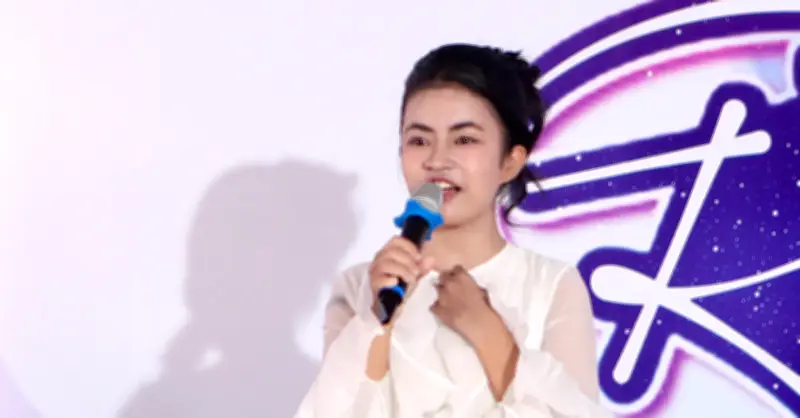 Cô gái từng bị gọi là 'hàm nạo' đã thay đổi ngoạn mục sau hơn 20 năm mặc cảm