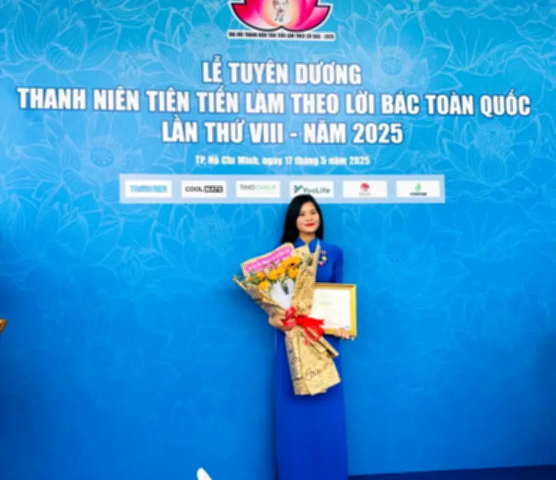 Cô giáo trẻ Phạm Thị Thu Huyền: Tấm gương sáng trong công tác Đội và thiện nguyện