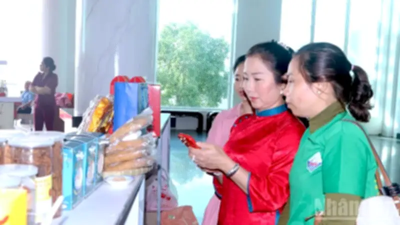 Cà Mau đạt 330 sản phẩm OCOP, doanh thu tăng 20-30% và hướng tới phát triển bền vững