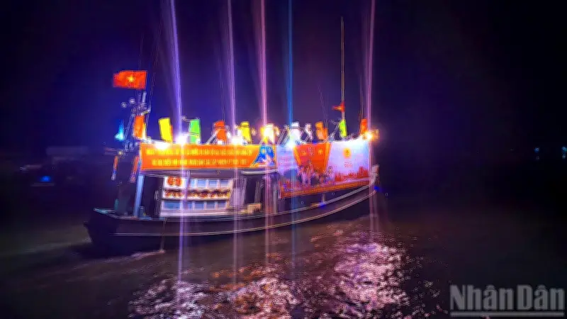 Cà Mau đạt tỷ lệ cử tri đi bầu ấn tượng 99,94% nhờ nỗ lực tuyên truyền đặc thù vùng sông nước