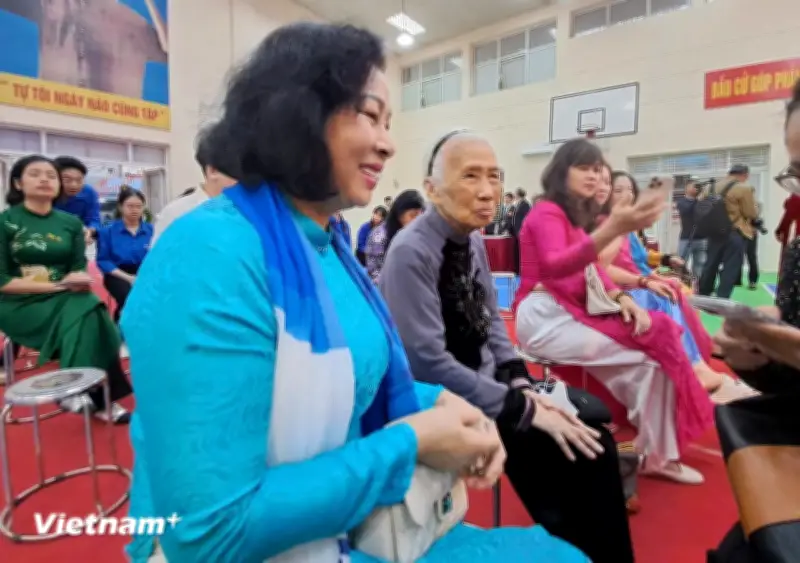 Cử tri Thủ đô hào hứng đi bầu cử, gửi trọn niềm tin và kỳ vọng trên từng lá phiếu