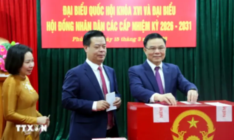 Cử tri Thành phố Cảng rạng rỡ trong ngày hội của niềm tin và đoàn kết