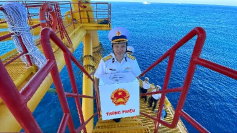 Cử Tri Trên Biển Hoàn Thành Nghĩa Vụ Bầu Cử Tại Bãi Cạn Ba Kè