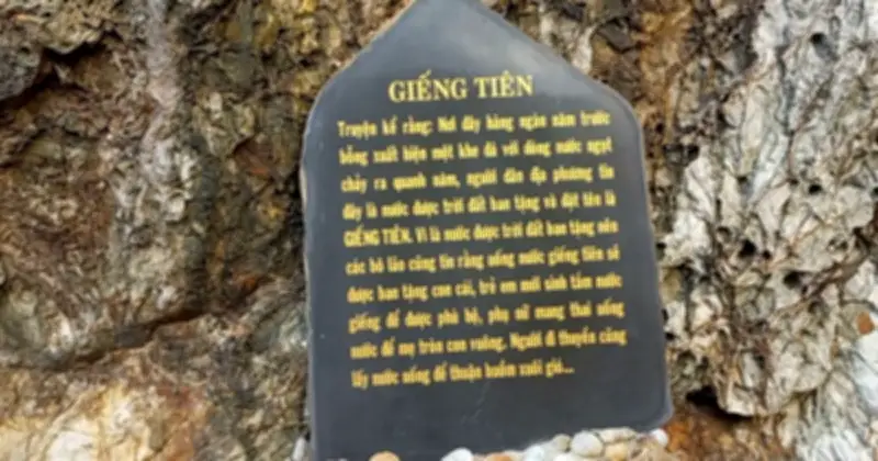 Ca sĩ Juky San gây tranh cãi khi mặc bikini ngâm mình tại Giếng Tiên, chính quyền lên tiếng