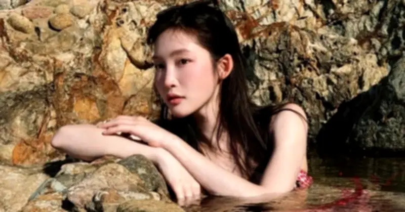 Ca sĩ Juky San tắm tại 'Giếng Tiên' Gia Lai: Sở Văn hóa lên tiếng làm rõ sự việc