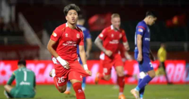 CA TPHCM thắng sát nút 1-0 trước PVF CAND, Khoa Ngô tỏa sáng