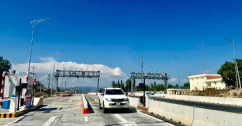 Cao tốc Bắc - Nam: Hệ thống thu phí không dừng ETC chính thức vận hành đồng bộ