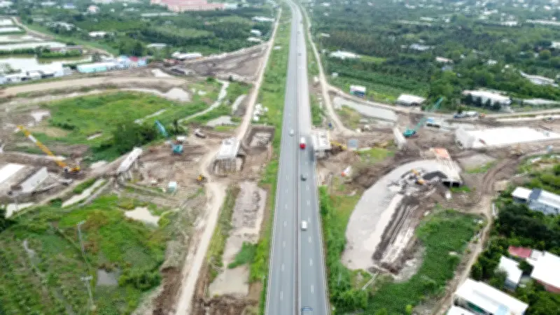 Cao tốc Cao Lãnh - An Hữu: Tiến độ thi công vượt 70%, Đồng Tháp đề xuất phương án đầu tư giai đoạn 2