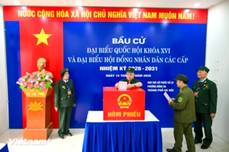 Các tổ bầu cử ở thủ đô vận hành mẫu quy trình bỏ phiếu sẵn sàng phục vụ cử tri