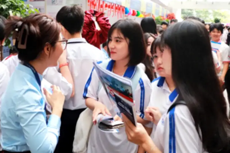 Các trường đại học công bố học bổng khủng, lên đến 60 tỷ đồng thu hút sinh viên