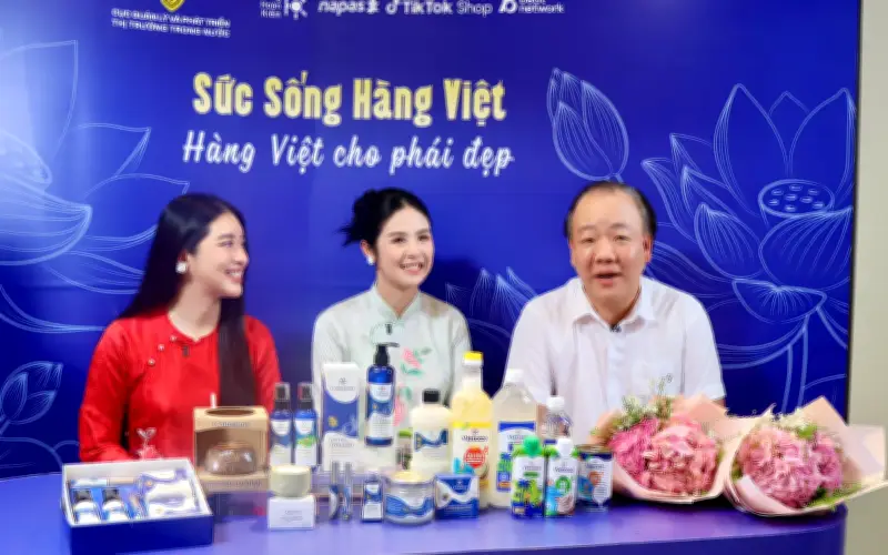 Cục trưởng livestream bán hàng: Tăng niềm tin hàng Việt, thúc đẩy thị trường nội địa