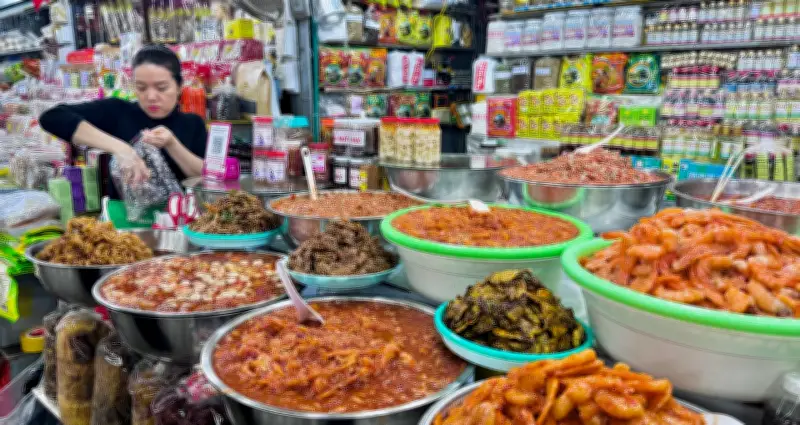 Chợ 127 năm tuổi ở miền Trung: Điểm hẹn ẩm thực với đặc sản ngon, giá rẻ