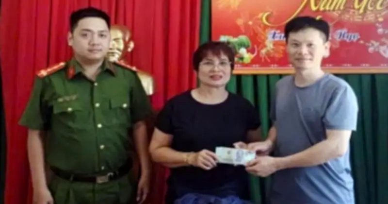 Chủ quán cơm trung thực trả lại hơn 32 triệu đồng nhặt được cho khách