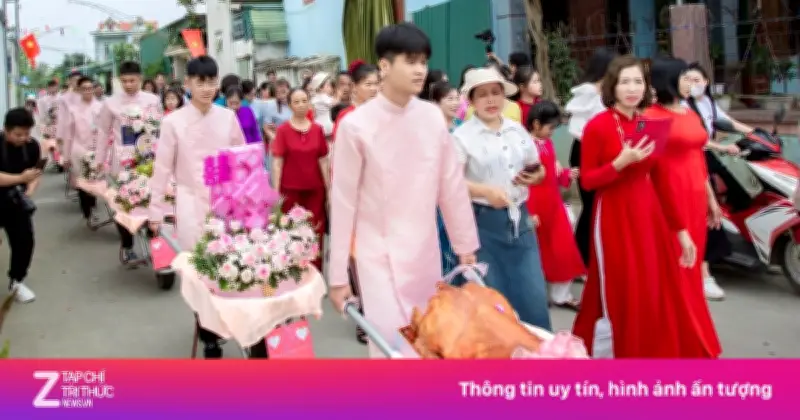 Chú rể Thanh Hóa gây sốt với màn rước sính lễ bằng 9 xe rùa trang trí độc đáo