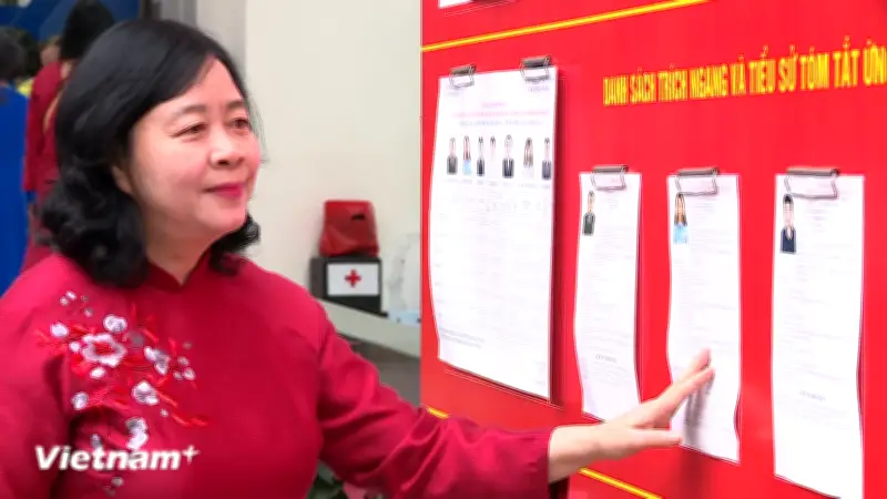 Chủ tịch Ủy ban Trung ương MTTQ Bùi Thị Minh Hoài bầu cử tại phường Xuân Đỉnh