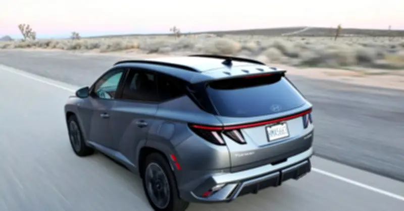 Chủ xe Hyundai Tucson kiện hãng vì SUV tự phanh khẩn cấp giữa đường vắng