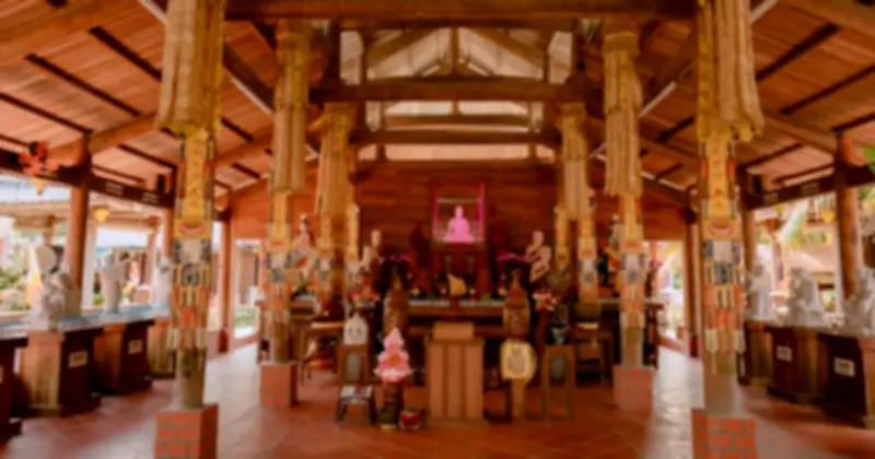 Chùa Long Quang Vĩnh Long: Kiến trúc gỗ dừa độc đáo giữa miền sông nước