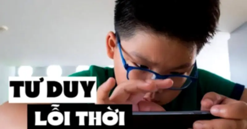 Cha mẹ 'mù' công nghệ: Lỗ hổng nguy hiểm khi dạy con về tiền trong kỷ nguyên số