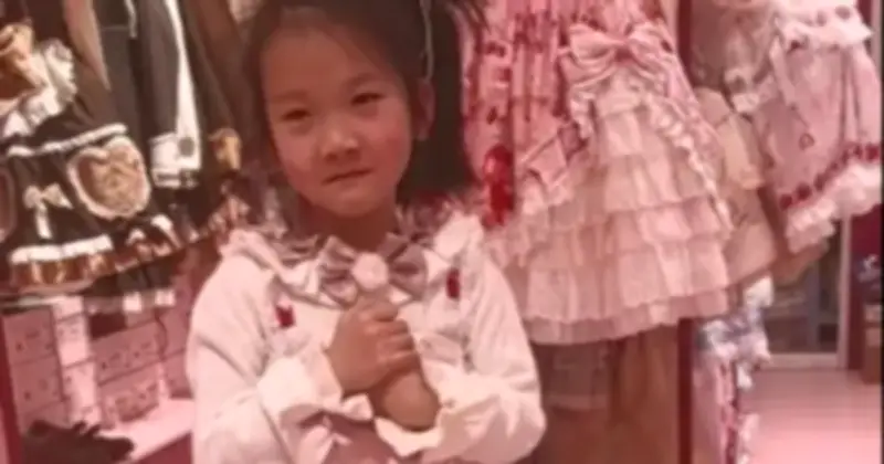 Chiếc váy 1.000 tệ và bài học về sự đồng cảm muộn trong giáo dục gia đình