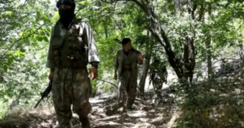 Chiến sự Trung Đông leo thang: Mỹ đánh chìm tàu Iran, CIA tiếp cận người Kurd