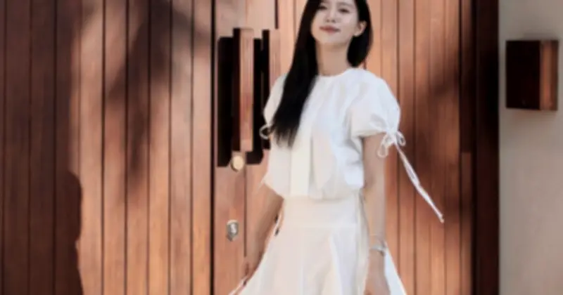 Chân Váy Trắng: Huyền Thoại Thời Gian Trong Tủ Đồ Của Mọi Quý Cô