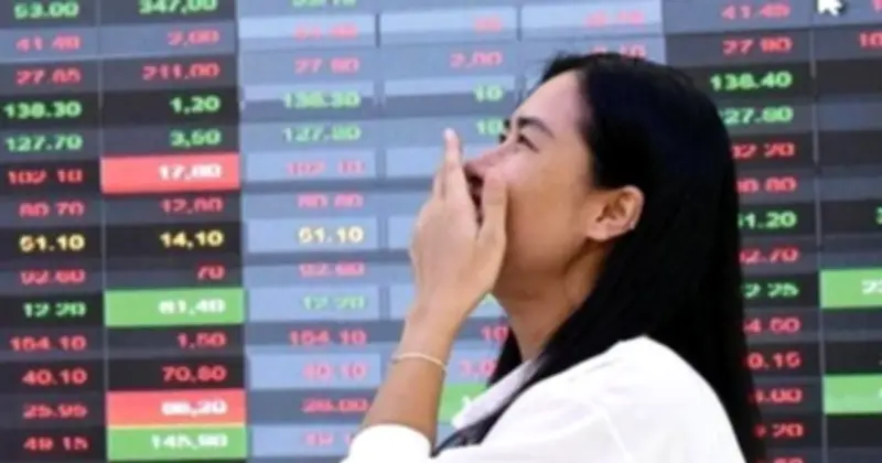 Chứng khoán: NVL, VCG tăng trần bất ngờ, VN-Index giảm mạnh 18 điểm