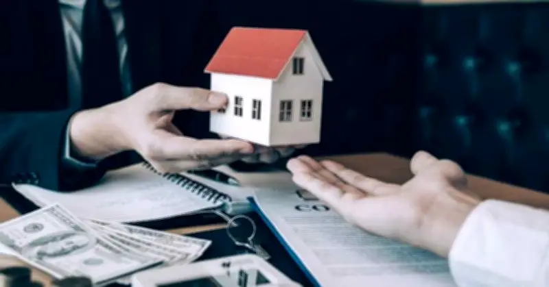 Chồng ở nước ngoài, vợ bán nhà có cần chữ ký ủy quyền?