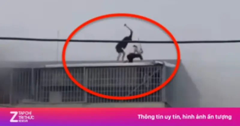 Chàng rể Hà Nội liều mình phá mái tôn cứu bố mẹ trong nhà 7 tầng bốc cháy