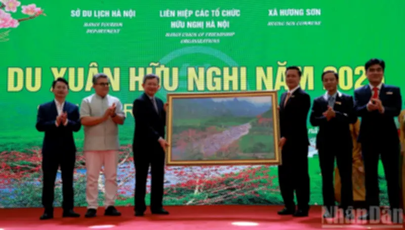 Chương trình Du xuân hữu nghị 2026: Gắn kết quốc tế tại di sản chùa Hương