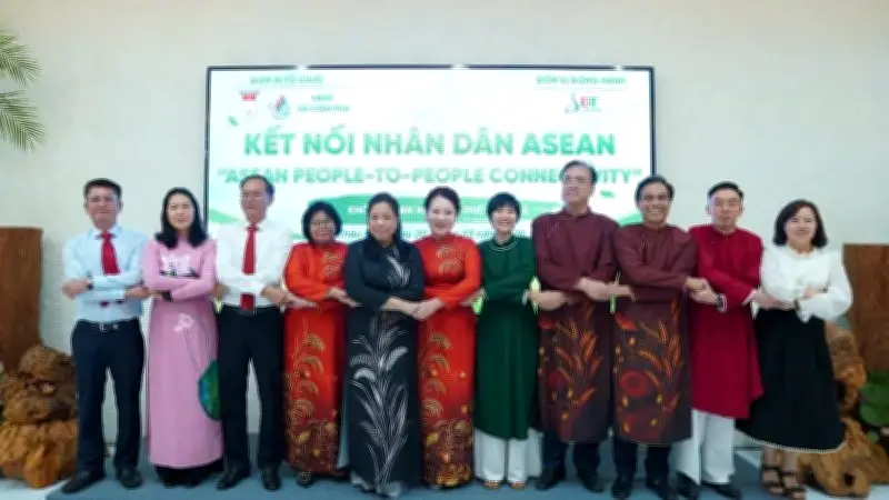 Chương trình 'Kết nối nhân dân ASEAN' tại TP.HCM: Thưởng trà, tăng cường giao lưu văn hóa