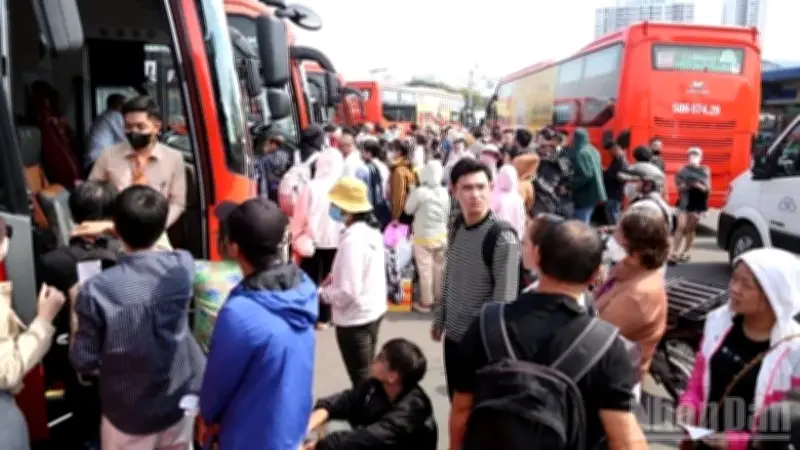 Chính Phủ Ban Hành Giải Pháp Bình Ổn Giá Vận Tải Trước Biến Động Xăng Dầu