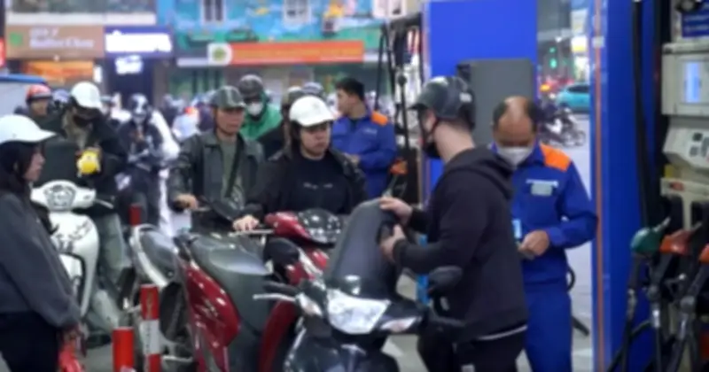 Chính phủ ban hành nghị quyết ứng phó xung đột Trung Đông, điều chỉnh giá xăng dầu linh hoạt