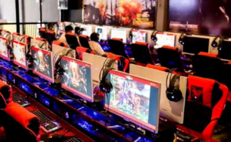 Chính phủ yêu cầu 100 doanh nghiệp internet tích hợp chặn tin độc hại