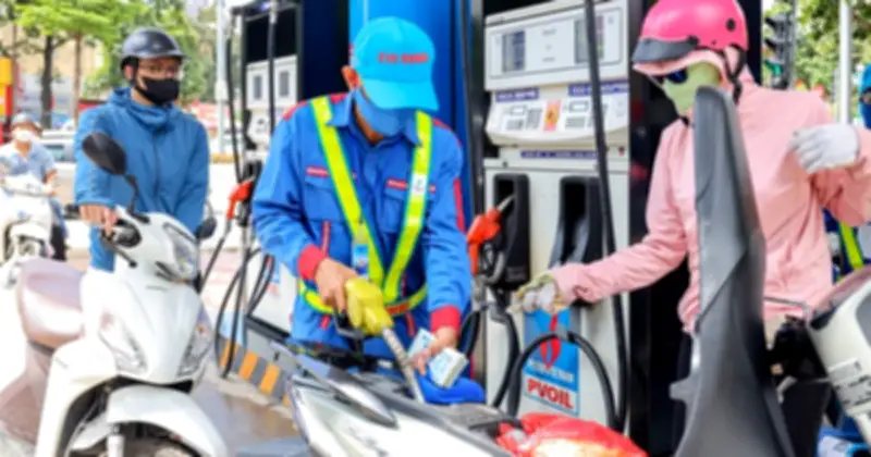 Chuyên gia cảnh báo: Xung đột Trung Đông đẩy giá dầu tăng, ảnh hưởng mạnh đến Việt Nam