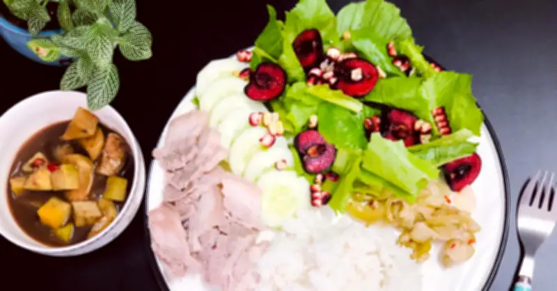 Chuyên gia dinh dưỡng giải đáp: Ăn cơm theo đĩa 1-1-2 có thực sự tốt cho sức khỏe?