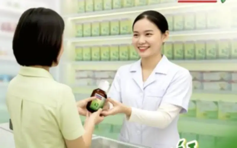 Chuyên gia lý giải vì sao nên mua Prospan tại nhà thuốc thay vì mua online