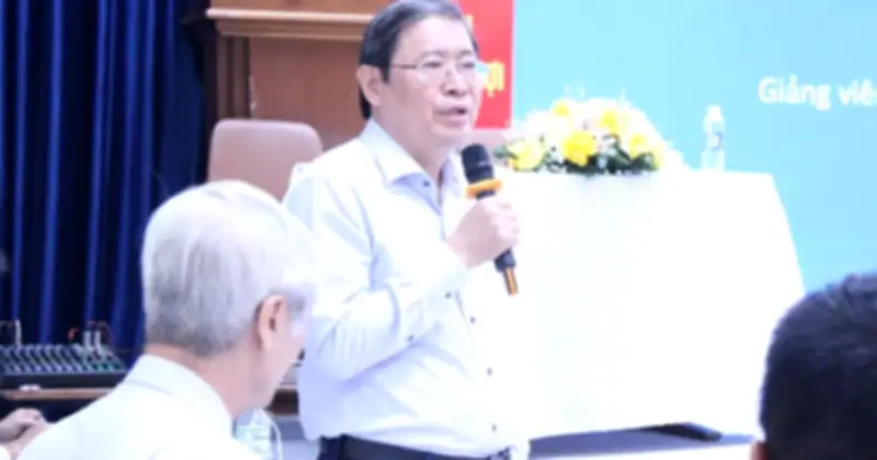 Chuyên gia đề xuất quy định bắt buộc dùng ngữ liệu SGK trong kiểm tra thường xuyên