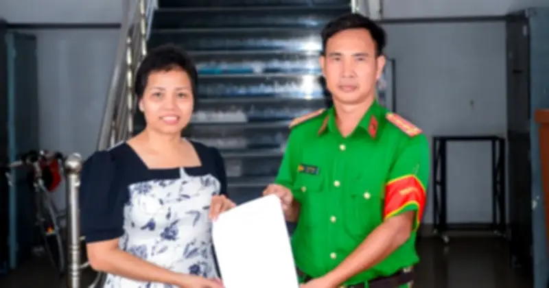 Chuyển nhầm gần 10 triệu đồng, công an phường Long Hưng hỗ trợ người dân nhận lại tiền