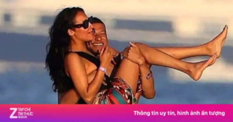 Chuyện tình đặc biệt của Mbappe với người mẫu chuyển giới hơn 9 tuổi được nhắc lại