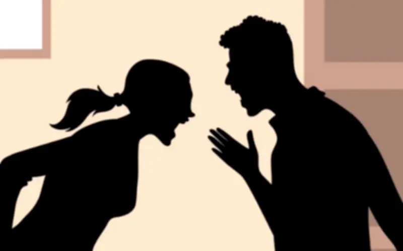 Cãi Nhau Với Vợ Giữa Đường, Người Chồng Nhận Bài Học Nhớ Đời Về Gia Đình