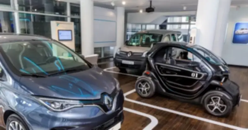 Cơn Sốt Xe Điện Cũ Bùng Nổ Tại Châu Âu Giữa Lúc Giá Xăng Tăng Cao