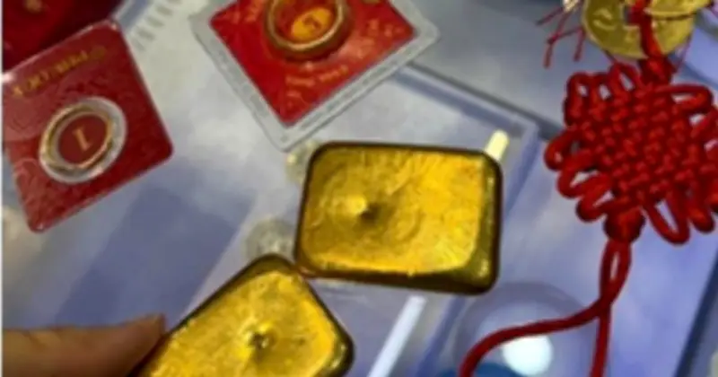 Công an Hà Nội ngăn chặn nữ sinh bị thao túng tâm lý, định bán vàng 2 tỉ đồng