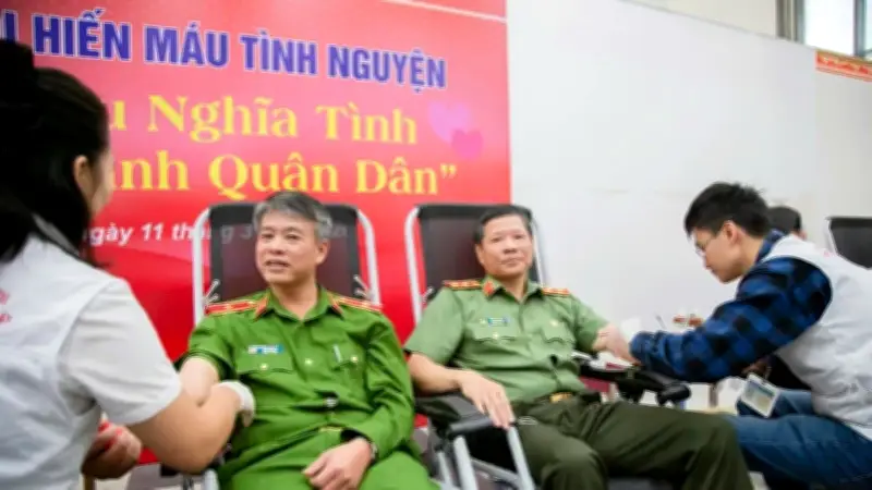 Công an hiến máu tình nguyện: Lan tỏa nghĩa cử cao đẹp 'Giọt máu nghĩa tình'