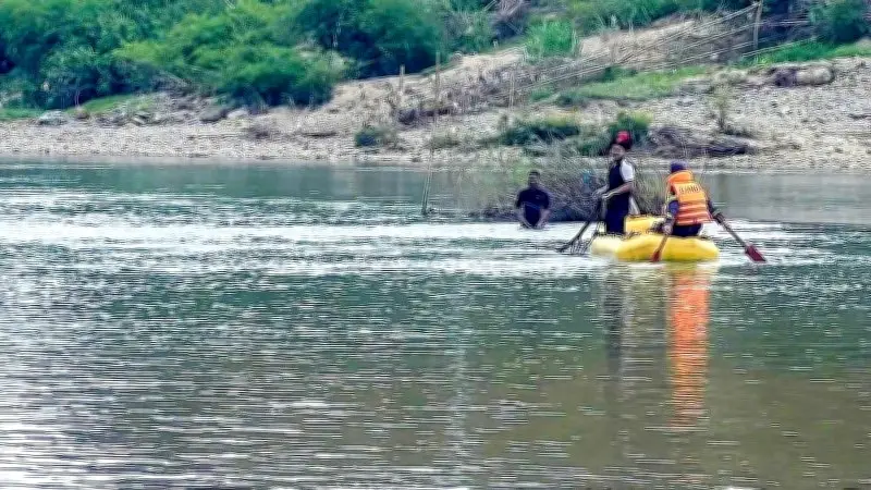 Công an hy sinh khi ngăn chặn khai thác cát trái phép trên sông Cái