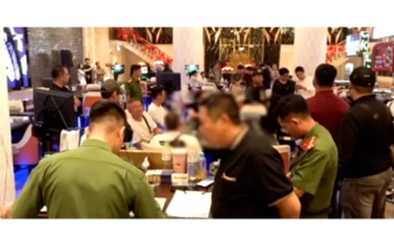 Công an Khánh Hòa bắt quả tang 13 người nước ngoài đánh bạc trái phép tại khách sạn 5 sao
